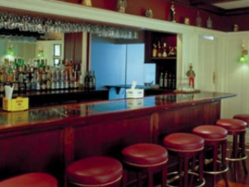 The Manor Inn Castine Экстерьер фото